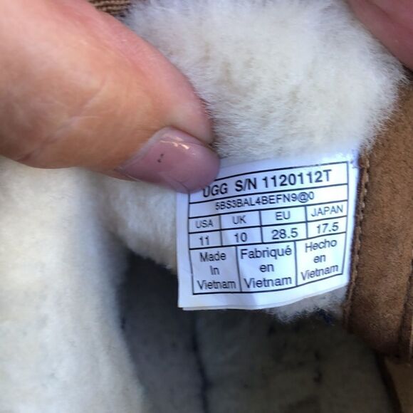 Uggs   - Picture 7 of 8